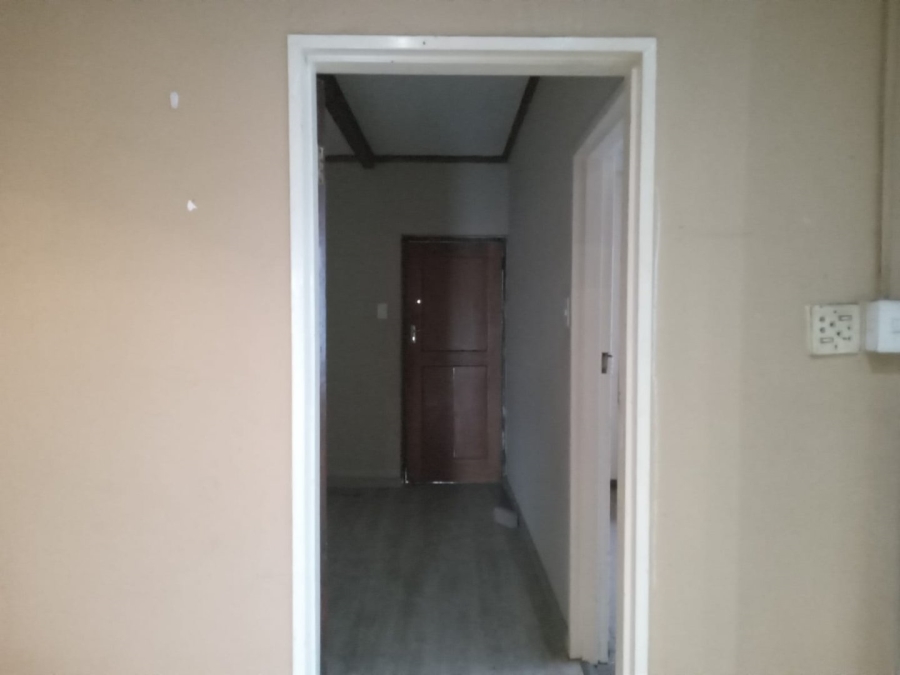 To Let Commercial Property for Rent in Eikendal Western Cape